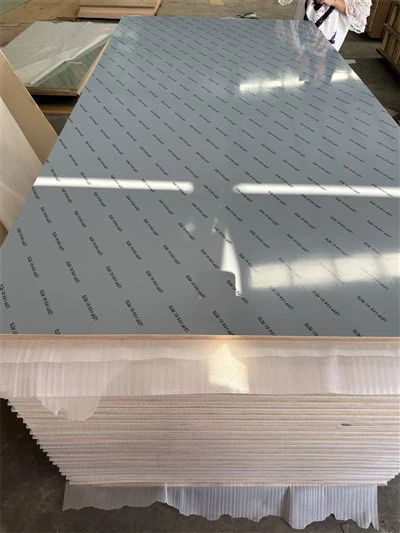 Czy sklejka melaminowa to dobry wybór na blaty kuchenne?